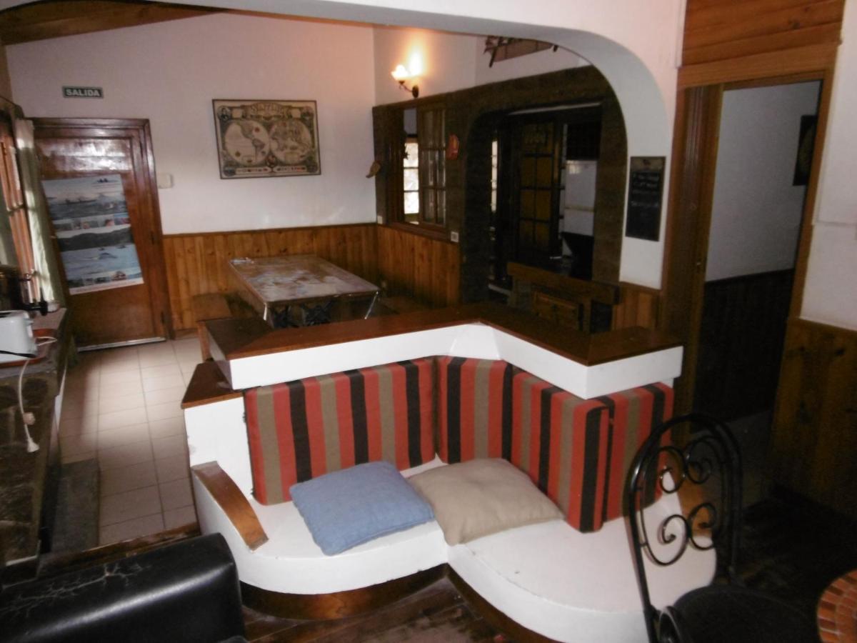 Hostel La Casa De Tounens Puerto Madryn Buitenkant foto