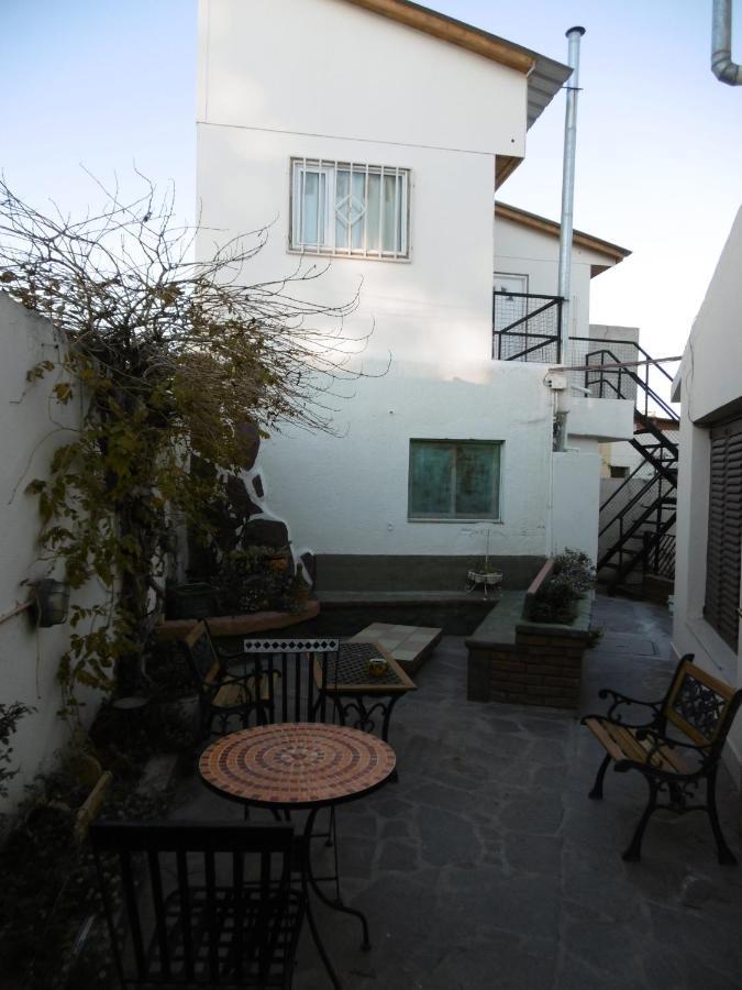 Hostel La Casa De Tounens Puerto Madryn Buitenkant foto